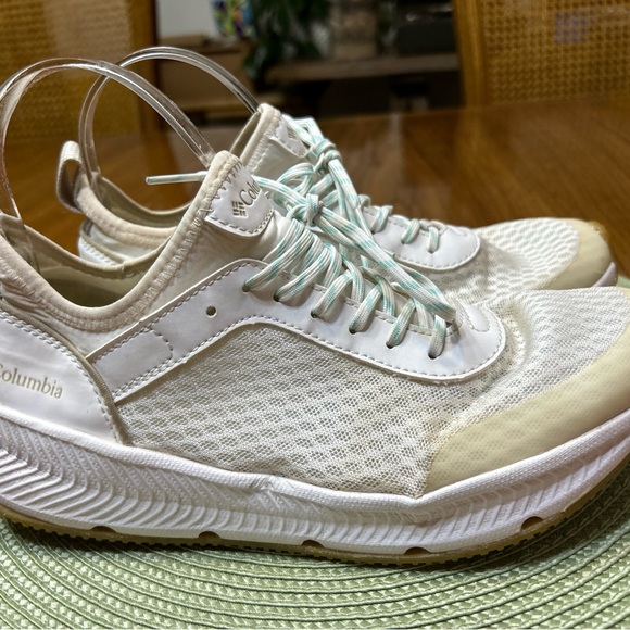 Columbia Women's Cream Athletic Shoes - Picture 3 of 9